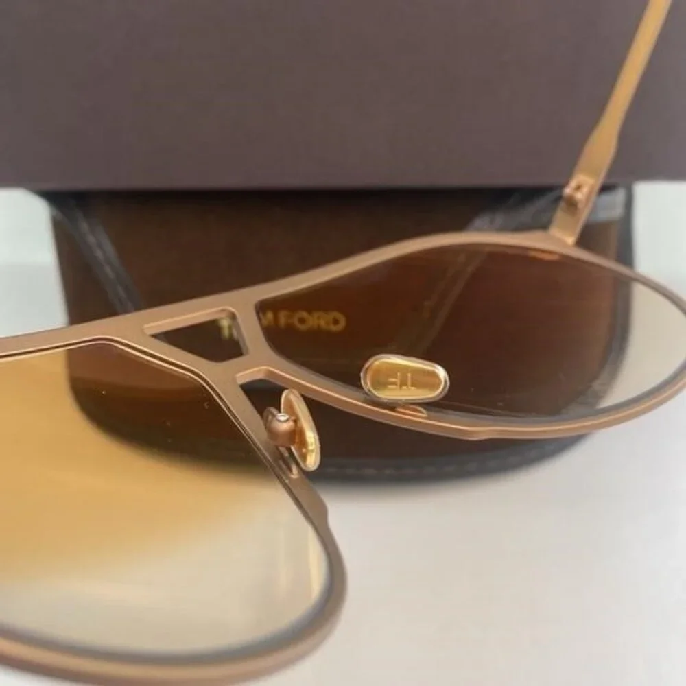 New Authentic TOM FORD Xavier FT1060/S 30F aviator sunglass gold